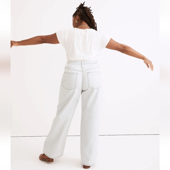 Madewell Superwide-Leg Pleated Jean - Picture 3 of 6